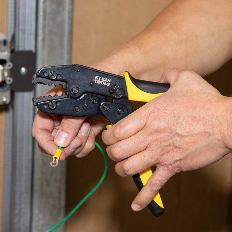 Juego de matrices de engarce Klein Tools para RG58/RG59, RG62, RG174, FO - VDV201-040