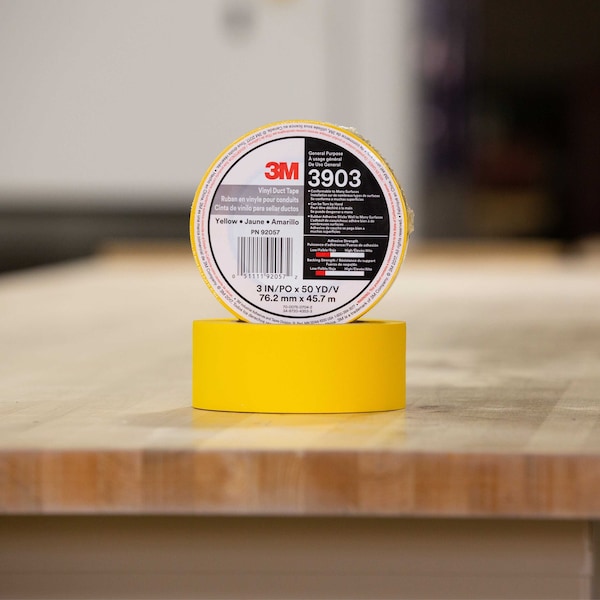 Cinta adhesiva de 3M, 2 x 50 yardas, 6.5 mil, amarilla, de vinilo - 3903
