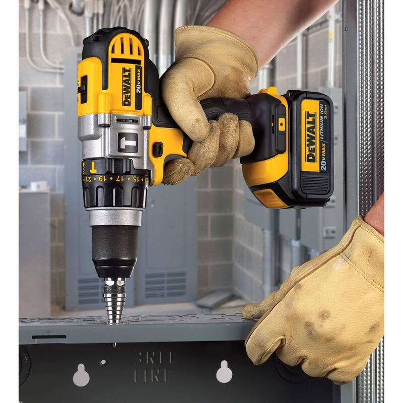 Juego de combo inalámbrico DEWALT 20V MAX de 5 herramientas con (2) baterías de 20V 3.0Ah y cargador - DCK592L2