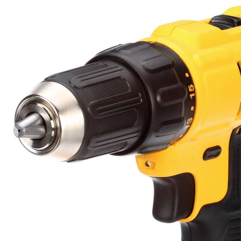 Estuche combinado con 4 herramientas inalámbricas DEWALT 20V MAX con (2) baterías de 20V 2.0Ah y cargador - DCK466D2