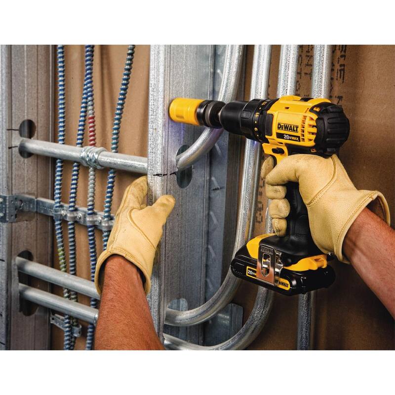 Kit combinado inalámbrico DEWALT 20V MAX de iones de litio con 4 herramientas, (2) baterías de 2.0Ah, cargador y bolsa de herramientas - DCK478D2