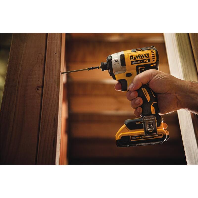 Juego de combo de 2 herramientas DEWALT 20V MAX XR inalámbrico Impact Driver/Rotary Hammer, (2) baterías 20V 5.0Ah y cargador - DCK233P2.