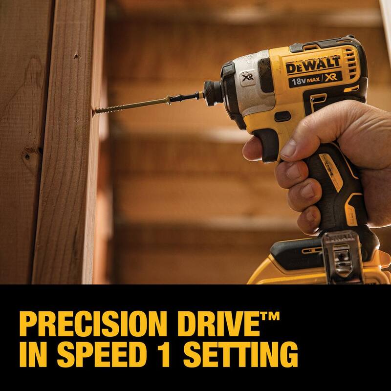 Kit combinado inalámbrico DEWALT 20V MAX con 4 herramientas, incluye (2) baterías de 5.0Ah y cargador - DCK447P2