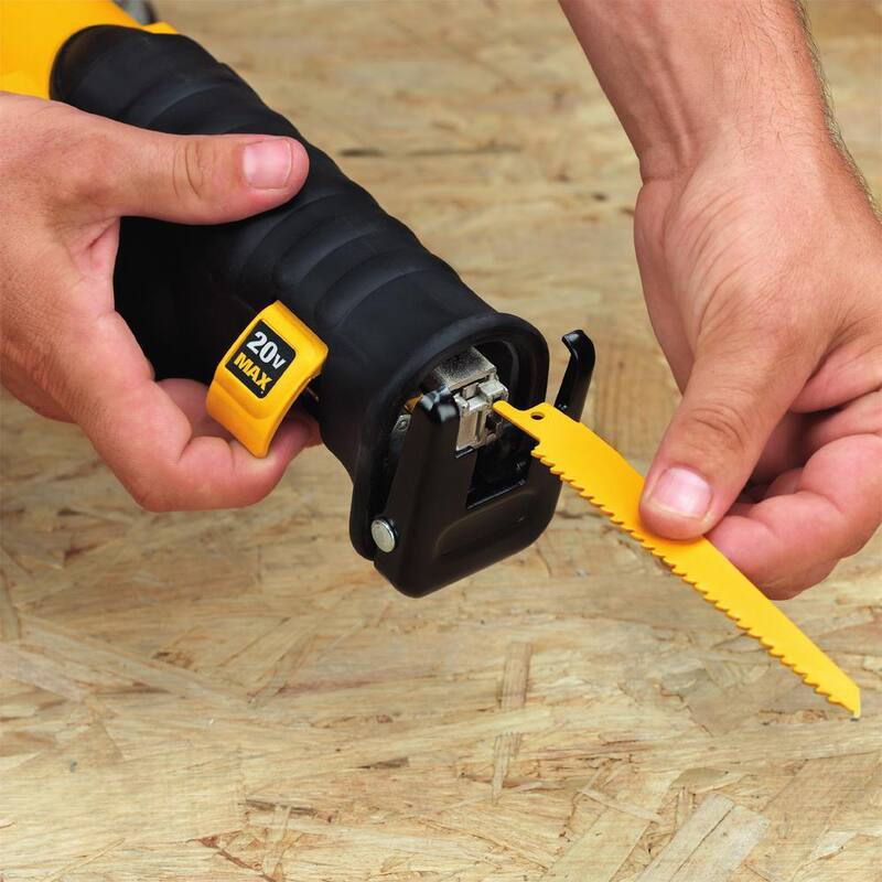 DEWALT 20V MAX XR Kit Combo Inalámbrico de Ion de Litio Sin Escobillas de 2 Herramientas, Sierra Recíproca 20V, (2) Baterías de 20V 4.0Ah, y Cargador - DCK299M2w380