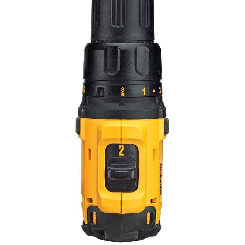 Kit combinado de taladro de impacto inalámbrico DEWALT de 20V, juego de destornilladores MAXFIT (35 piezas) y (2) baterías de 20V 1.5Ah - DCK280C2WMF35