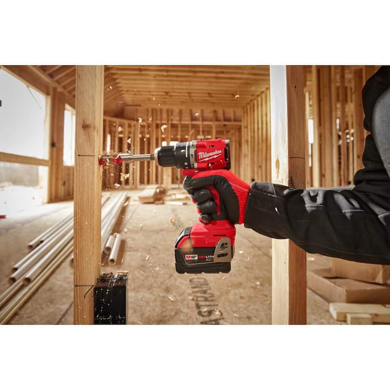 Kit combo de Taladro de Martillo de Impacto Compacto Inalámbrico sin escobillas Milwaukee M18 18-Volt de Iones de Litio (2 herramientas) con (2) baterías, bolsa - 3693-22CX.