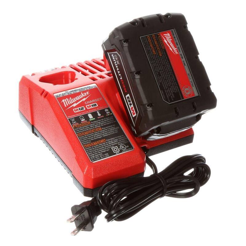 Kit de herramientas inalámbricas Milwaukee M18 18V de ion de litio (4 herramientas) con Herramienta multiusos oscilante M18 y Aspiradora húmeda/seca de 2 galones - 2696-24-2626-20-0880-20.