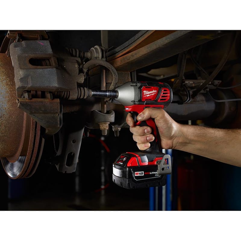 Kit de herramientas inalámbricas Milwaukee M18 18V de iones de litio (6 herramientas) con llave de impacto de 3/8 de pulgada y herramienta múltiple oscilante - 2696-26-2658-20-2626-20.