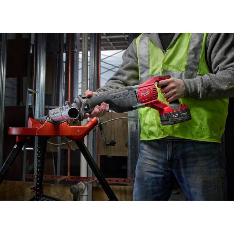 Juego de herramientas inalámbricas Milwaukee M18 18V de iones de litio (6 herramientas) con multiherramienta M18 y batería de 5.0 Ah - 2696-26-2626-20-48-11-1850