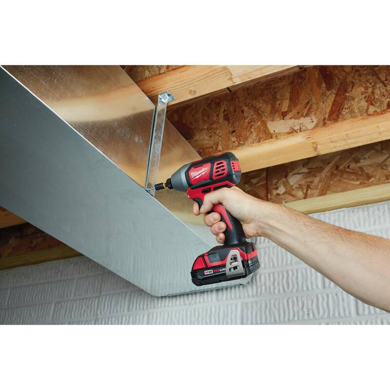 Milwaukee M18 18V Juego Combo de Taladro/Atornillador Inalámbrico de Iones de Litio (2 herramientas) con Sierra Circular - 2691-22-2630-20