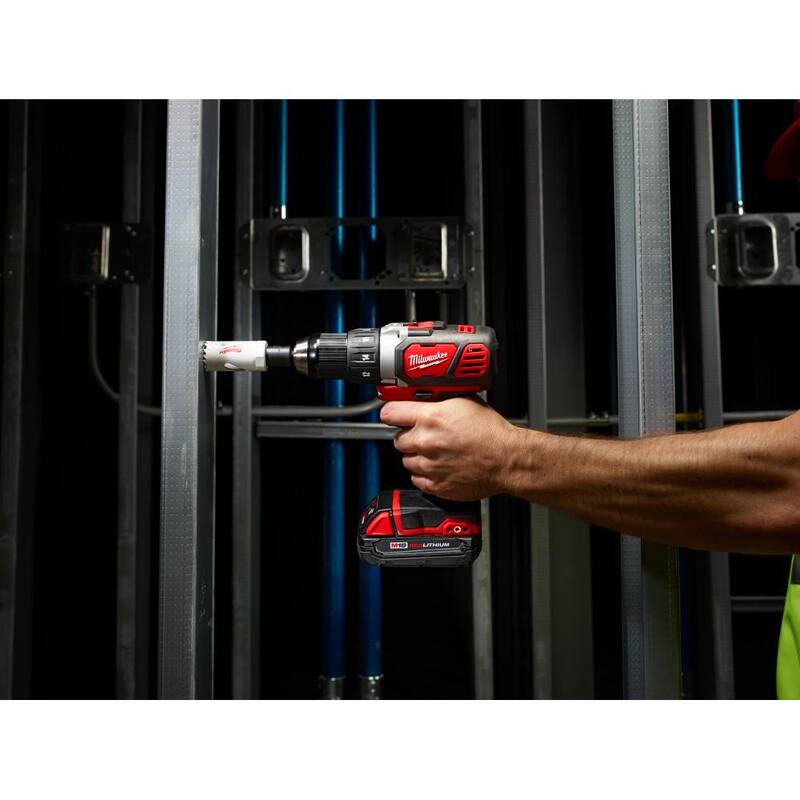 Kit combo de taladro inalámbrico/destornillador de impacto /multi-herramienta de 18V de ion de litio Milwaukee M18 (3 herramientas) - 2691-22-2626-20