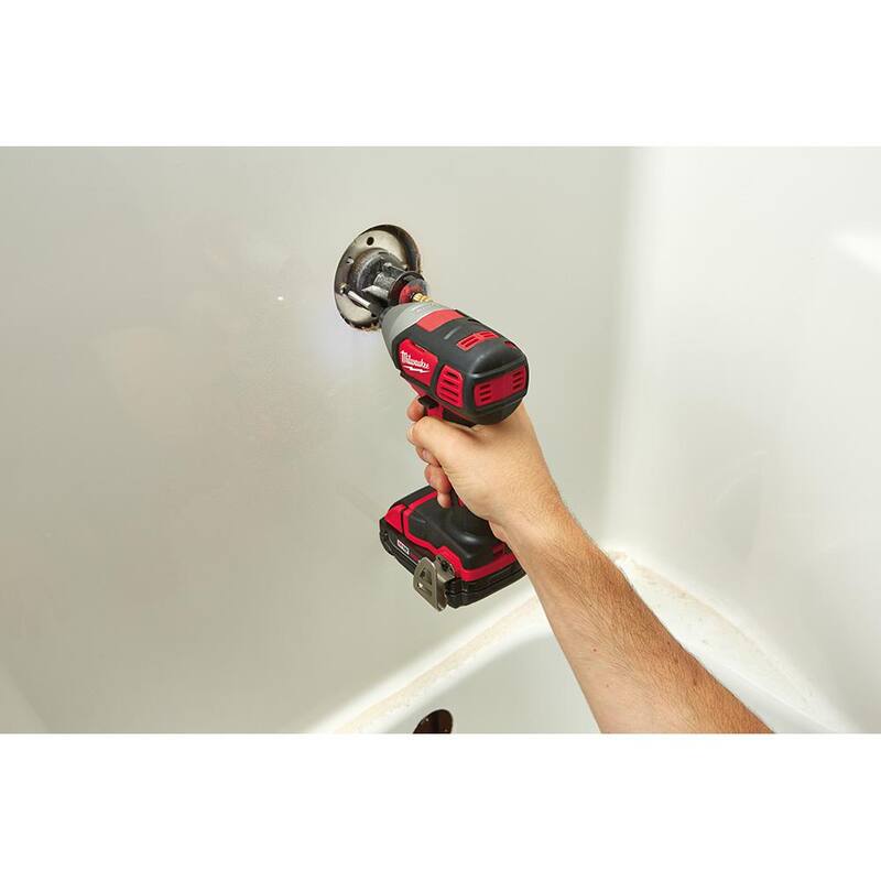 Milwaukee M18 18V Kit combo de taladro/destornillador inalámbrico de iones de litio/Multi-herramienta (3 herramientas) con sierra circular de 6-1/2 pulgadas - 2691-22-2626-20-2630-20