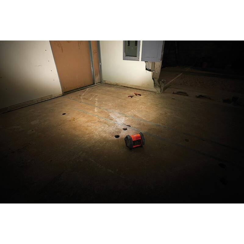 Milwaukee M18 18V Kit Combo de Taladro de Martillo Inalámbrico de Iones de Litio/Sierra Sable/Sierra Circular con Luz (4 Herramientas) con Luz de Inundación LED M18 - 2694-24-2361-20