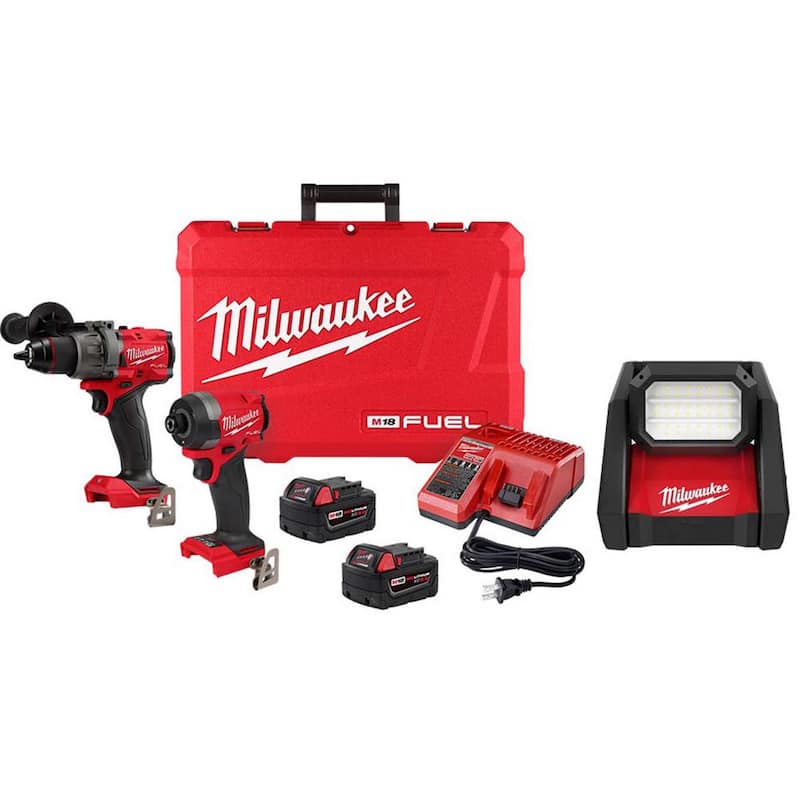 Kit combinado inalámbrico sin escobillas Milwaukee M18 FUEL de 18 voltios con 2 herramientas, 2 baterías, cargador y luz de inundación LED AC/DC - 3697-22-2366-20