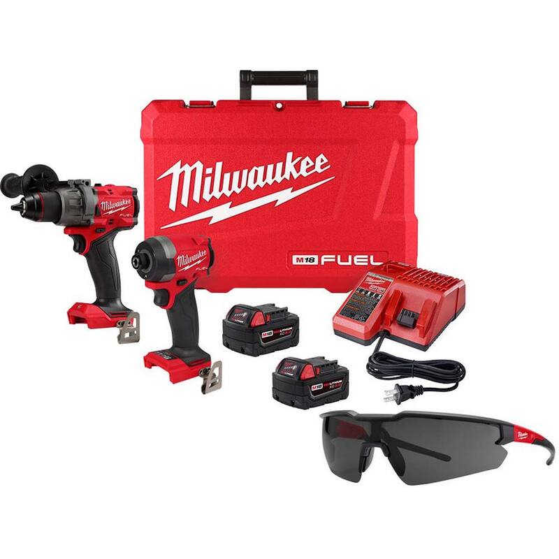 Milwaukee M18 18 Volt Cordless FUEL Brushless Hammer Drill & Impact Driver Combo Kit con 2 baterías y lentes de seguridad grises - 3697-22-48-73-2105