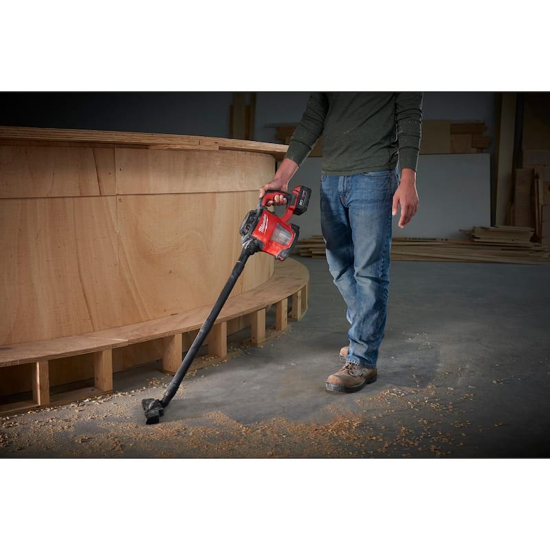 Juego de combinación Milwaukee M18 18V de taladro de martillo/impacto/Sawzall/luz inalámbrico de ion de litio (4 herramientas) con aspiradora compacta M18 - 2696-24-0882-20