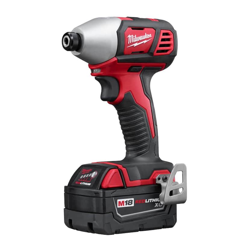 Juego de combinación Milwaukee M18 18V de taladro de martillo/impacto/Sawzall/luz inalámbrico de ion de litio (4 herramientas) con aspiradora compacta M18 - 2696-24-0882-20