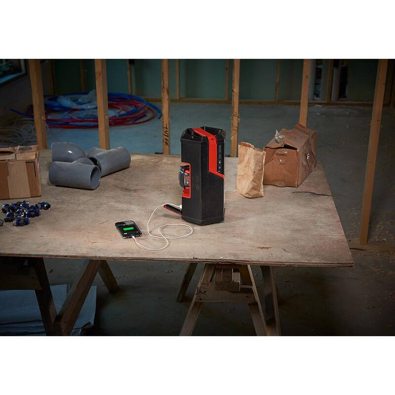 Juego de herramientas inalámbricas de combo Milwaukee M18 18V de iones de litio (6 herramientas) con altavoz inalámbrico para sitio de trabajo M18 - 2696-26-2891-20