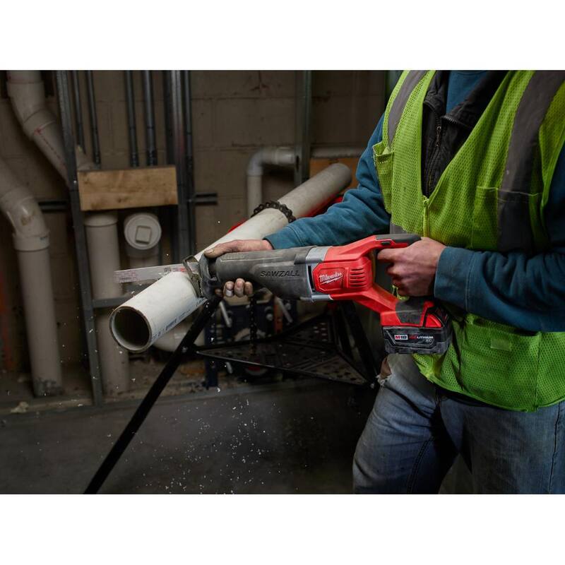 Milwaukee M18 18V Lithium-Ion Kit Combo de Taladro Percutor/Hackzall/Atornillador de Impacto/Luz inalámbrico (4 herramientas), Linterna LED M18 gratis - 2695-24-2361-20