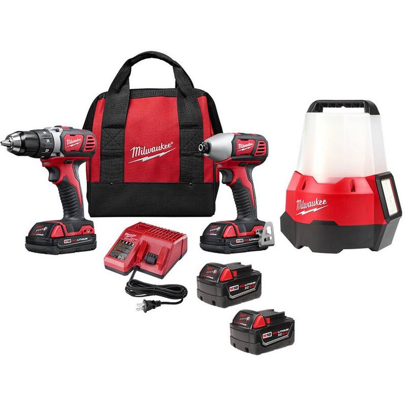 Juego de combinación de taladro/destornillador inalámbrico Milwaukee M18 18V de iones de litio (2 herramientas) con luz LED para sitio y dos baterías de 3.0Ah - 2691-22-2144-20-48-11-1822