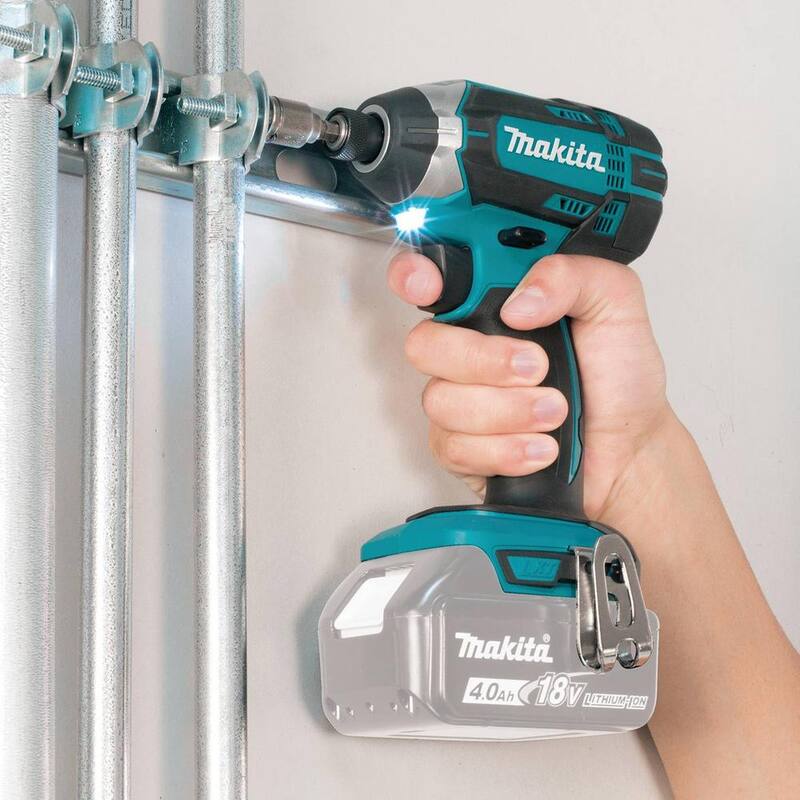 Kit inalámbrico de combinación de iones de litio LXT de 18V de Makita (7 piezas) - XT706