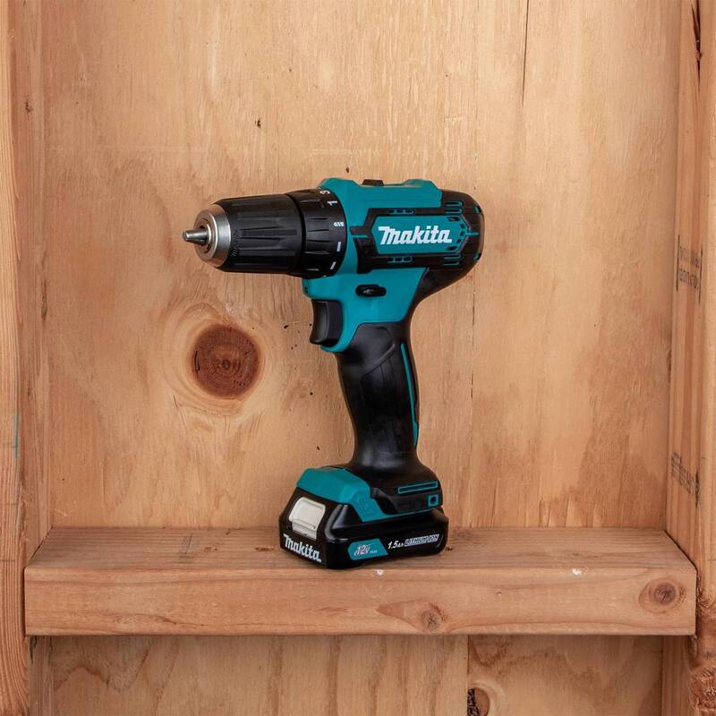 
Kit combo inalámbrico de litio-ion Makita 12V max CXT de 3 piezas (taladro-destornillador/ llave de impacto/ luz) 1.5 Ah - CT326