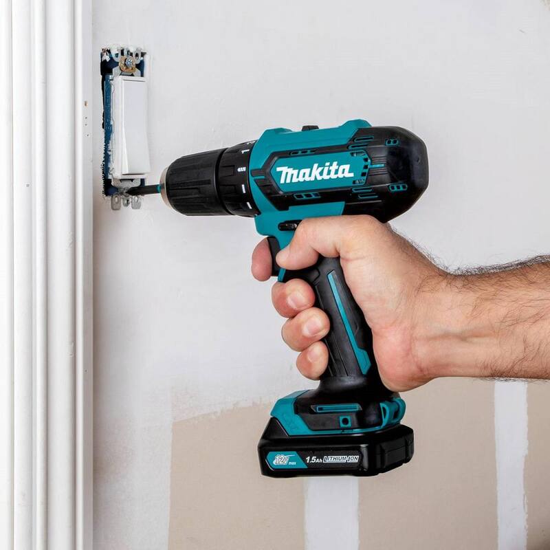 
Kit combo inalámbrico de litio-ion Makita 12V max CXT de 3 piezas (taladro-destornillador/ llave de impacto/ luz) 1.5 Ah - CT326