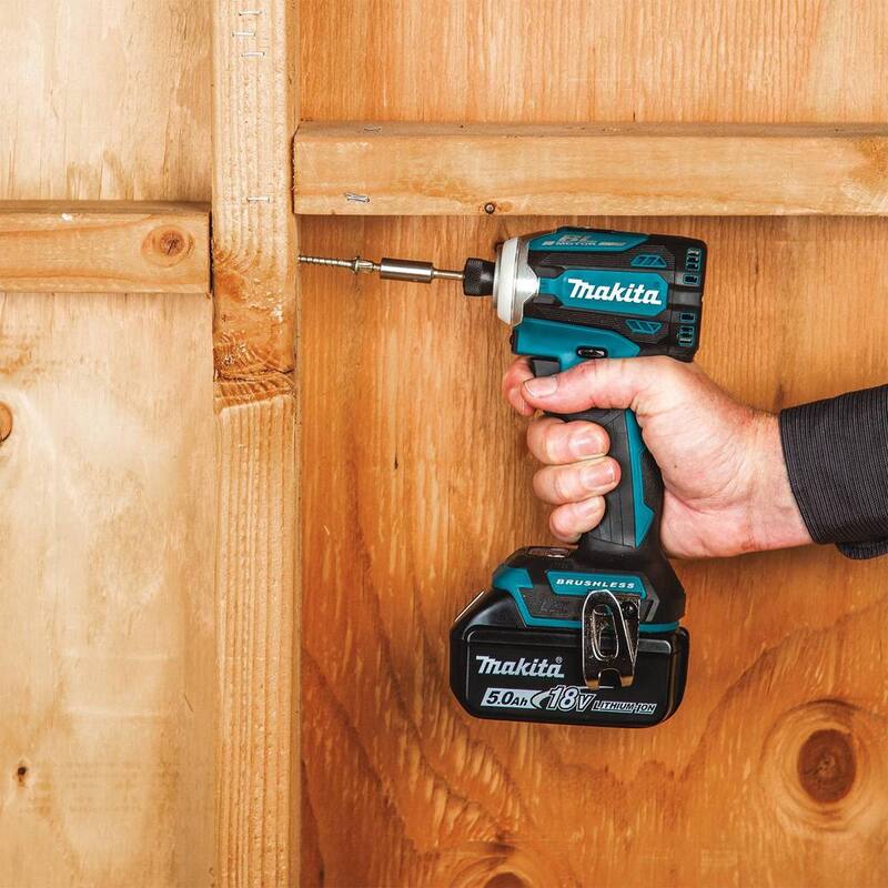 Juego inalámbrico de combo sin escobillas de iones de litio LXT de 18V Makita 5.0 Ah (2 piezas) con bono de trinquete de 18V LXT Square Drive de 3/8 in./1/4 in. - XT288T-XRW01Z