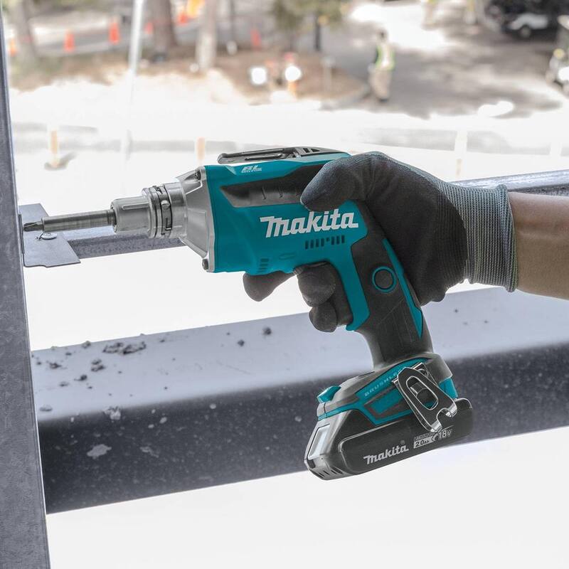 Kit inalámbrico compacto de combo Makita de 18V 2.0Ah LXT de iones de litio (2 piezas) (Atornillador de impacto/atornillador de paneles de yeso sin escobillas) - XT262R