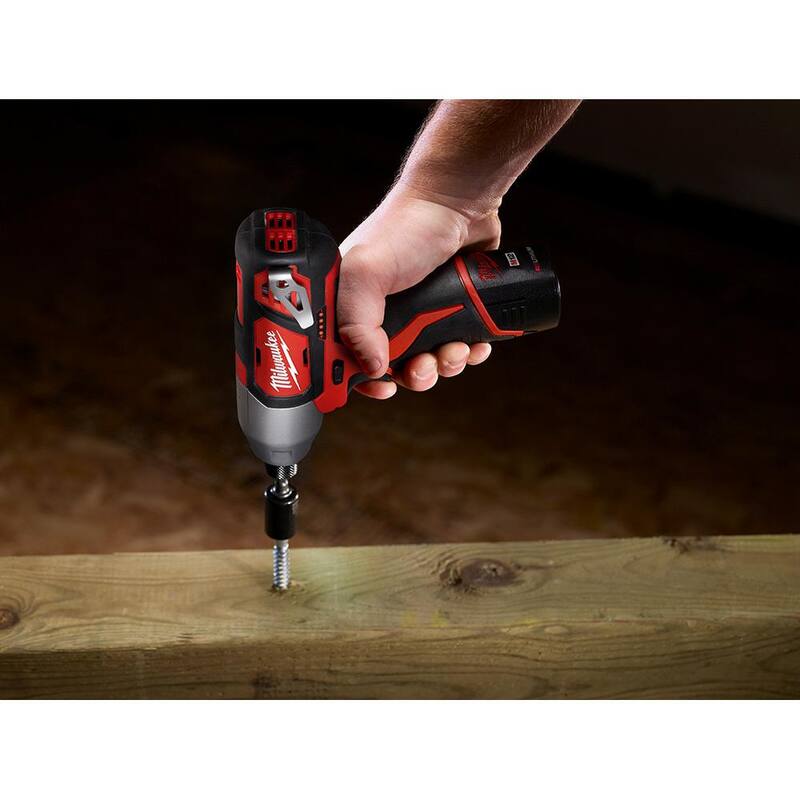 Juego combo de taladro y destornillador inalámbricos Milwaukee M12 de 12V de iones de litio (2 herramientas) con set de brocas de titanio (23 piezas) - 2494-22-48-89-4631