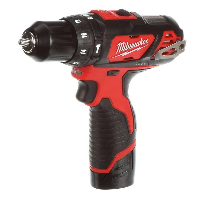 Milwaukee M12 12V Juego de combo inalámbrico de taladro martillo/destornillador de impacto de iones de litio con paquete de batería M12 1.5 Ah (paquete de 2) - 2497-22-48-11-2411