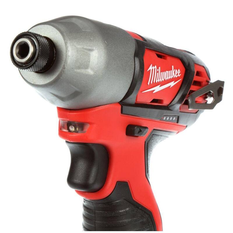 Milwaukee M12 12V Juego de combo inalámbrico de taladro martillo/destornillador de impacto de iones de litio con paquete de batería M12 1.5 Ah (paquete de 2) - 2497-22-48-11-2411