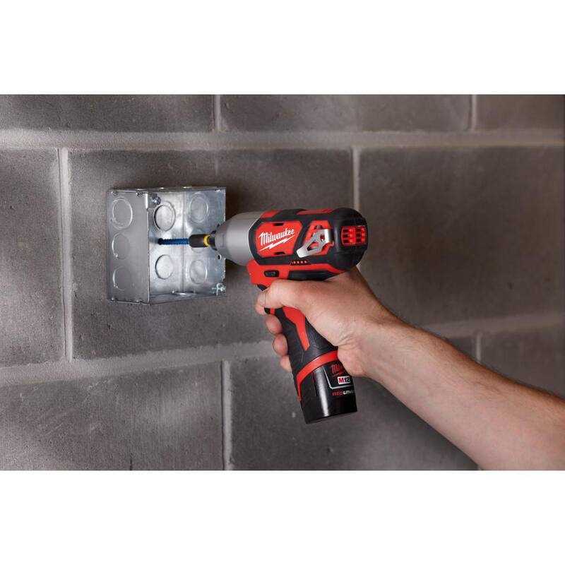Milwaukee M12 12V Combo de taladro e impacto inalámbricos de iones de litio (2 herramientas) con herramienta rotativa M12 - 2494-22-2460-20