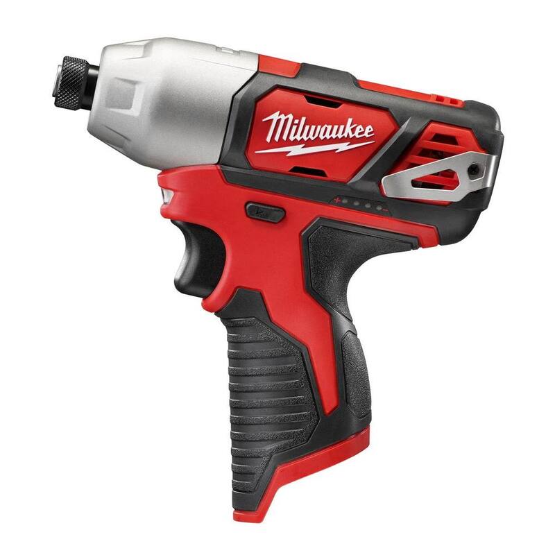 Juego combinado de taladro/inflador inalámbrico Milwaukee M12 12V de iones de litio (2 herramientas) con linterna LED inalámbrica M12 12V - 2494-22-2362-20
