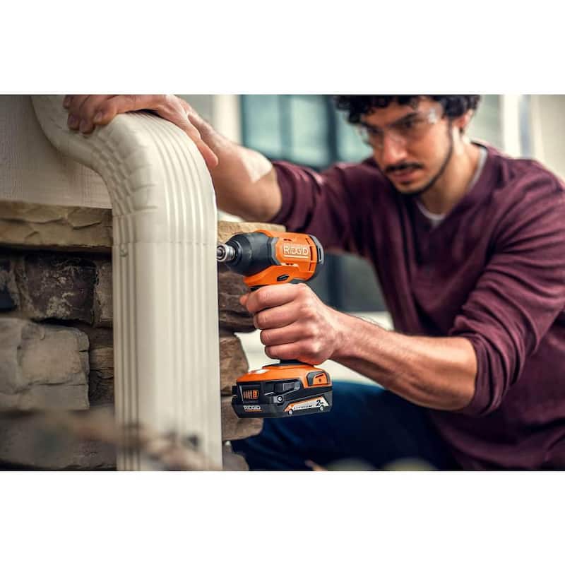 RIDGID Juego de Combinación de 4 Herramientas Inalámbricas de 18V con (1) Batería de 4.0 Ah, (1) Batería de 2.0 Ah, Cargador y Bolsa - R96256