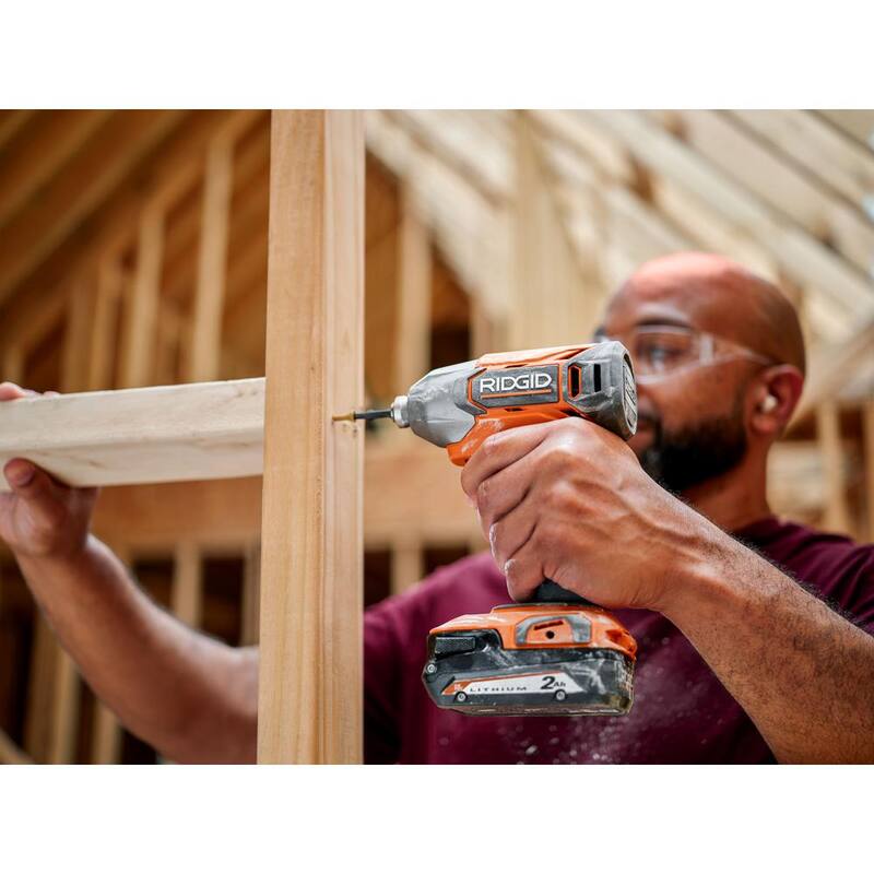 RIDGID 18V Juego de Combinación de 10 Herramientas Inalámbricas con Batería de 2.0 Ah, Batería de 4.0 Ah, Cargador y Bolsa de Herramientas - R96350