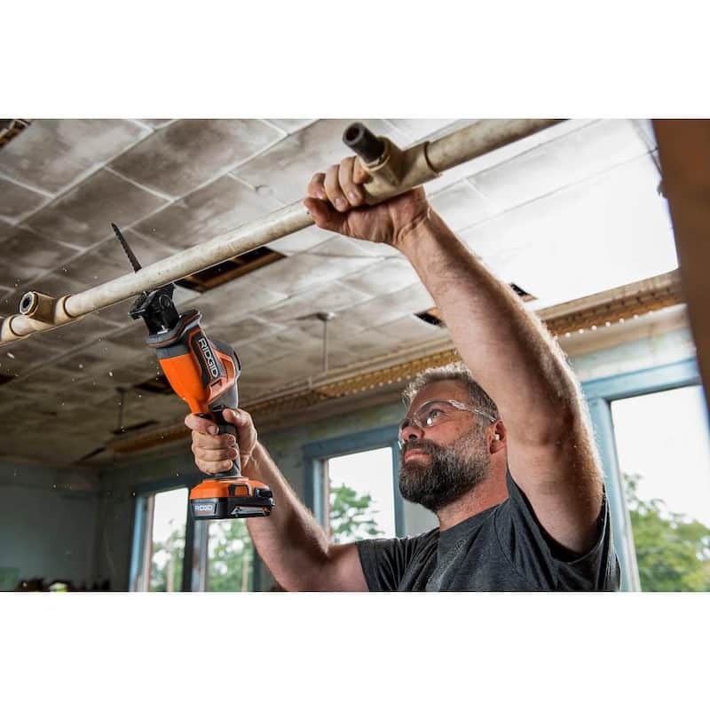 Kit combo RIDGID 18V SubCompact Brushless inalámbrico de 4 herramientas con batería de 2.0 Ah, batería de 4.0 Ah, cargador y bolsa - R96260