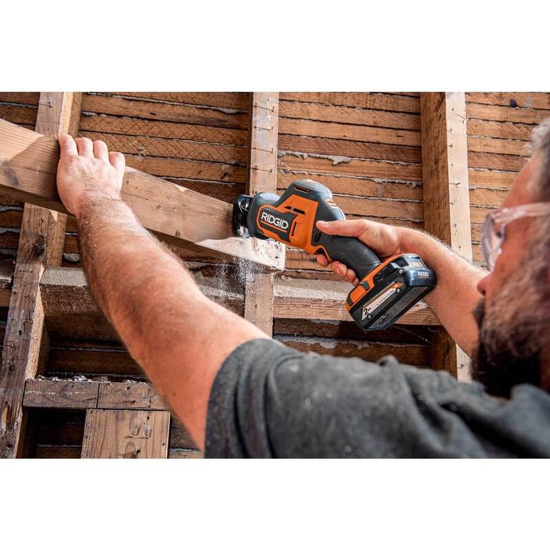 Kit combo de 2 herramientas inalámbricas sin escobillas de 18V de RIDGID con taladro martillo, impacto, sierra recíproca, baterías, cargador y bolsa - R9208-R8648B