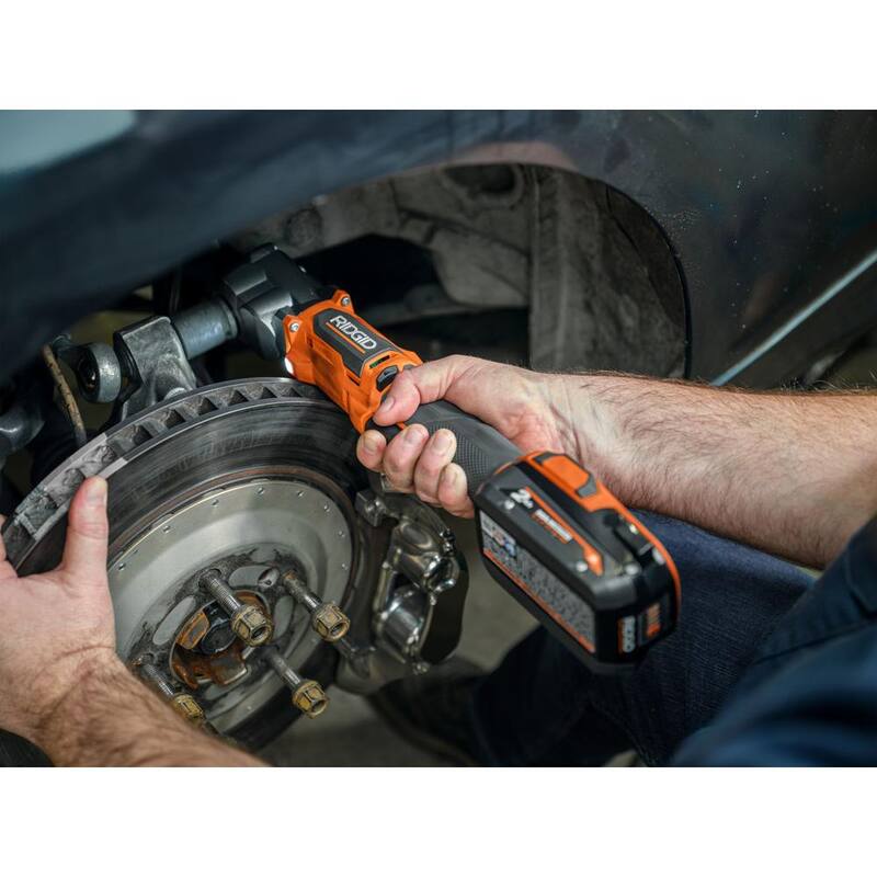 Kit de combinación inalámbrico sin escobillas RIDGID de 18V con Destornillador de impacto angular derecho subcompacto y Llave de impacto angular derecho (solo herramientas) - R87730B-R8721B