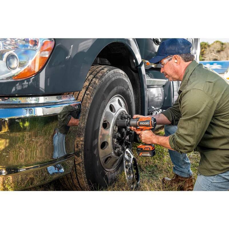 Juego de combo inalámbrico RIDGID de 18V con herramientas, incluye llave de impacto de alto torque con tecnología de motor sin escobillas y pistola de grasa inalámbrica (sólo herramientas) - R86212B-R860445B
