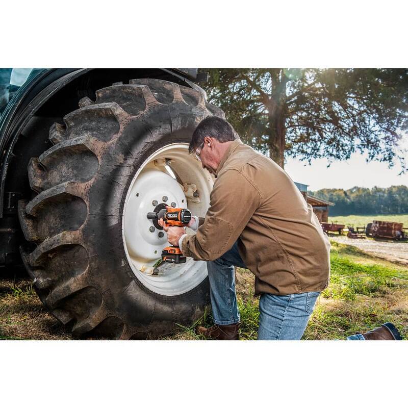 Juego de combo inalámbrico RIDGID de 18V con herramientas, incluye llave de impacto de alto torque con tecnología de motor sin escobillas y pistola de grasa inalámbrica (sólo herramientas) - R86212B-R860445B
