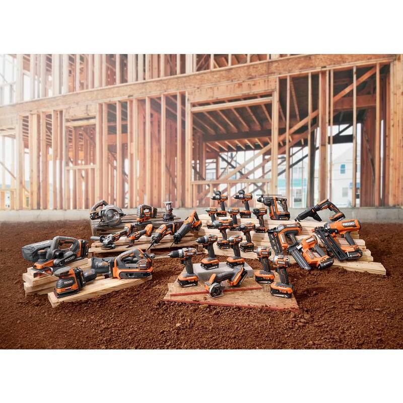 Juego de Combo de 2 Herramientas RIDGID 18V sin Escobillas con Baterías de Salida Máxima de 6.0 Ah y 4.0 Ah, Cargador, Estuche Rígido y Batería de Salida Máxima de 8.0 Ah - R92082-AC840080
