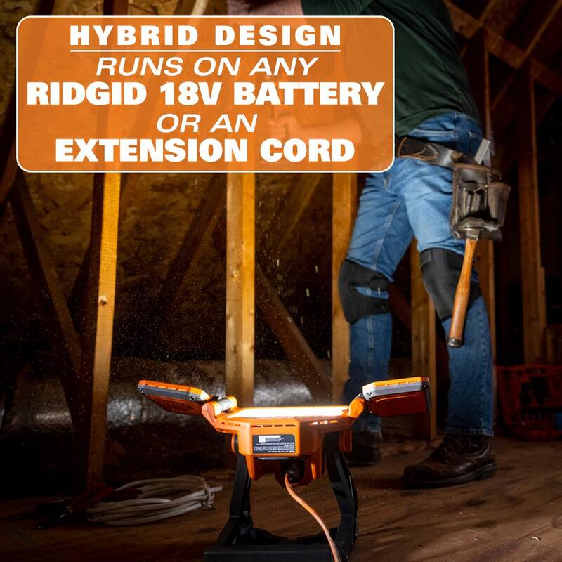 Kit combinado de 2 herramientas inalámbricas RIDGID de 18V con llave de impacto sin escobillas de 1/2 pulg., luz de panel híbrida, batería de salida máxima de 4 Ah y cargador - R86012K-R8698B