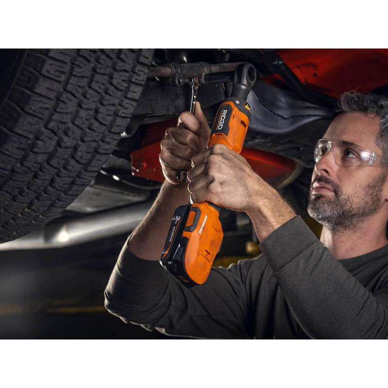 Juego de 3 herramientas inalámbricas RIDGID 18V con motor sin escobillas, incluye 2 baterías de 2.0 Ah y cargador - R866011B-R872071B-R8720B-R8400802PR86093