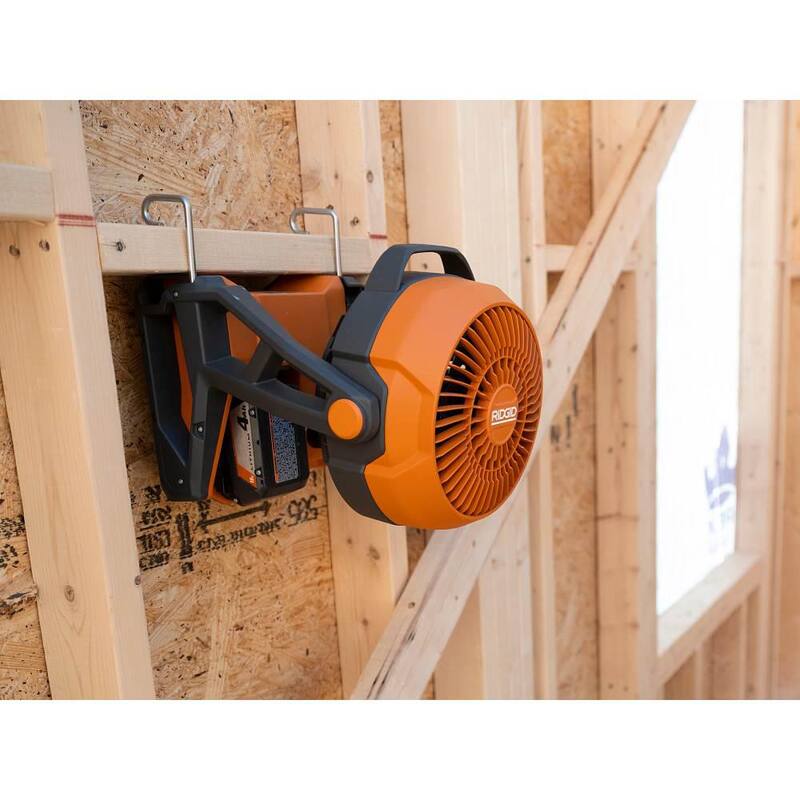 Kit combinado de 3 herramientas inalámbricas RIDGID 18V con inversor de corriente alterna, ventilador, luz LED y baterías de 4.0 y 2.0 Ah - AC86097-AC8400802-AC87004-R8699B-R860721