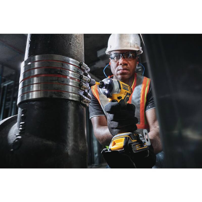 DEWALT ATOMIC 20V MAX Taladro de Impacto Inalámbrico Compacto sin Escobillas de 1/4 de pulgada, (2) Baterías de 20V 1.3Ah y (2) Baterías de 20V 2.0Ah - DCF809C2W203-2.