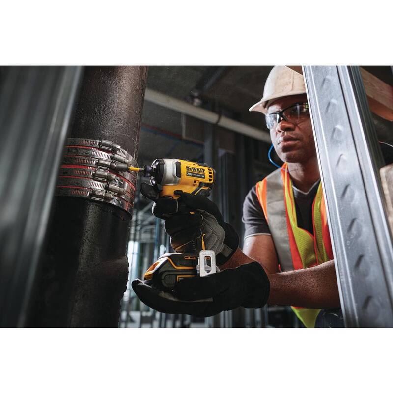 DEWALT ATOMIC 20V MAX Taladro de Impacto Inalámbrico Compacto sin Escobillas de 1/4 de pulgada, (2) Baterías de 20V 1.3Ah y (2) Baterías de 20V 2.0Ah - DCF809C2W203-2.