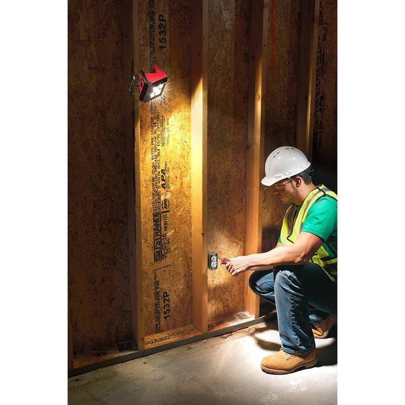 Milwaukee M12 FUEL 12V Lithium-Ion Brushless Cordless 4-in-1 Installation 3/8 in. Drill Driver Kit con Luz de Inundación M12 - 2505-22-2364-20