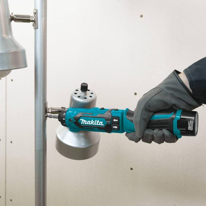 Kit de Taladro Destornillador Inalámbrico de 1/4 de Pulgada con Embrague de Parada Automática de Iones de Litio de 7.2V Makita - DF012DSE