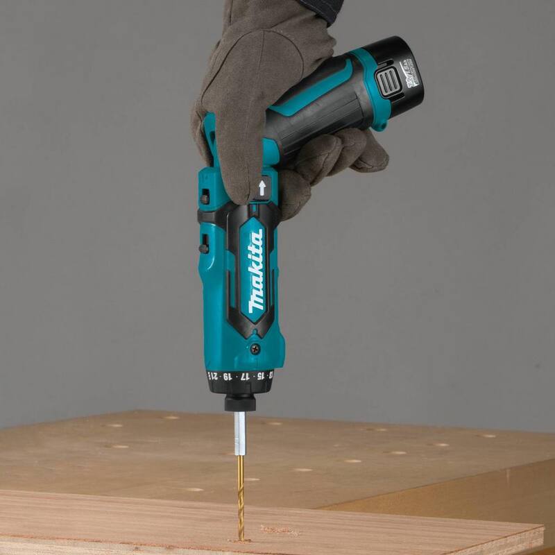 Kit de Taladro Destornillador Inalámbrico de 1/4 de Pulgada con Embrague de Parada Automática de Iones de Litio de 7.2V Makita - DF012DSE